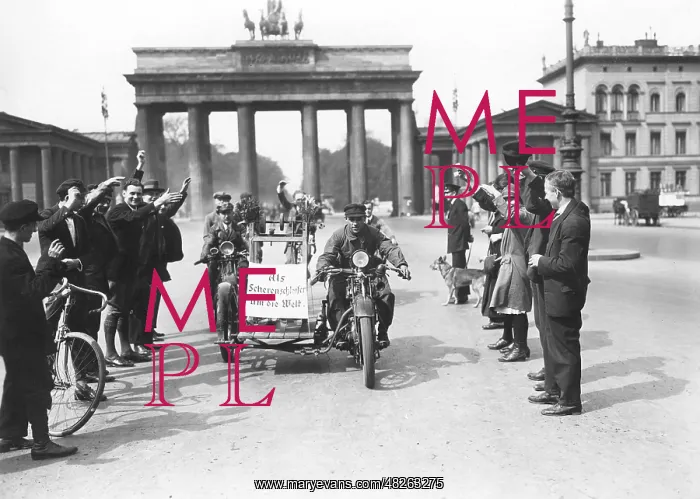 : Departure for a world trip from Berlin, 1928 : Departure for a world trip from Berlin, 1928