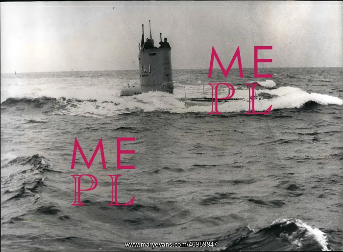 : Der Hai (Shark), German submarine, Keil Harbour, Germany : Der Hai (Shark), German submarine, Keil Harbour, Germany