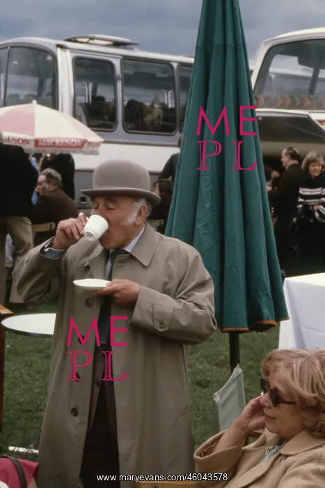 : Derby Day - Having a cup of tea : Derby Day - Having a cup of tea