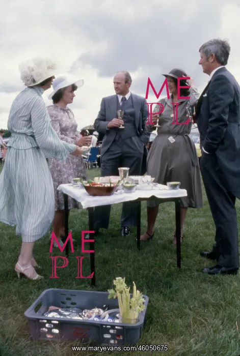: Derby Day - A Smart Picnic : Derby Day - A Smart Picnic