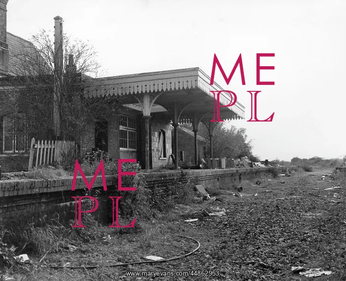 : DERELICT STATION : DERELICT STATION