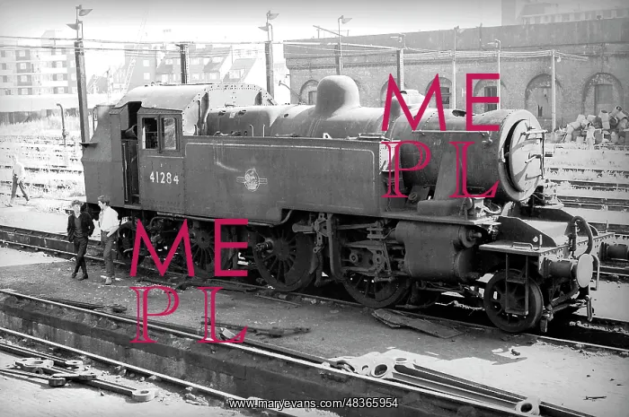 : Derelict steam engine at Nine Elms Loco Yard : Derelict steam engine at Nine Elms Loco Yard