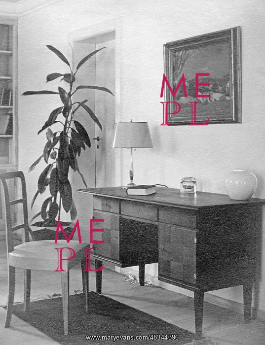 : Desk 1935 : Desk 1935