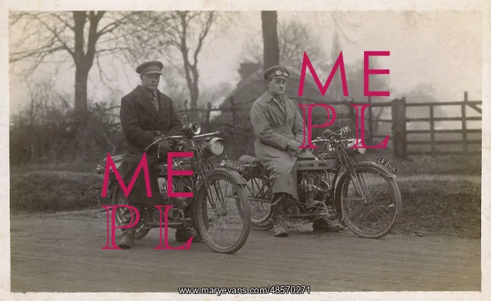 : Despatch riders with Douglas motorcycles, WW1 : Despatch riders with Douglas motorcycles, WW1