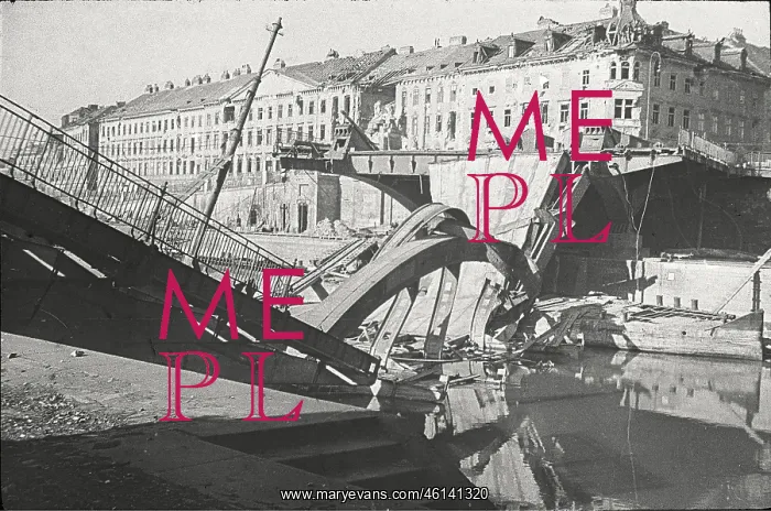 : Destroy bridge in 1945 : Destroy bridge in 1945