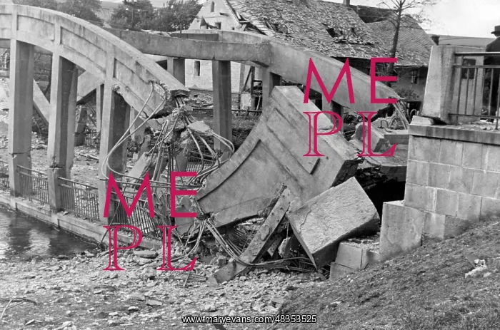 : Destroyed bridge in Breitenfurt, 1938 : Destroyed bridge in Breitenfurt, 1938