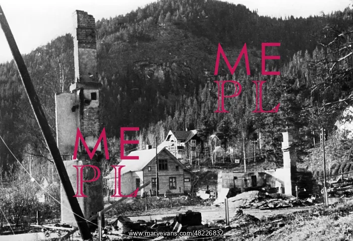 : Destroyed building in Norway, 1940 : Destroyed building in Norway, 1940