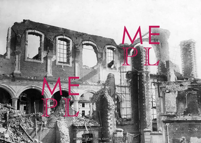: Destroyed church in Lens, 1917 : Destroyed church in Lens, 1917