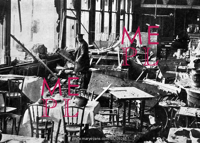 : Destroyed hotel in Scarborough, 1915 : Destroyed hotel in Scarborough, 1915