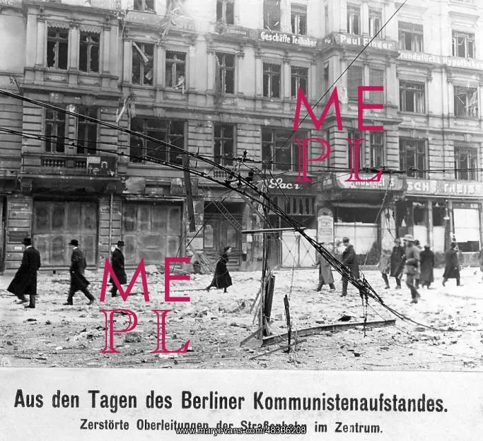 : Destroyed overhead wires in Berlin, 1919 : Destroyed overhead wires in Berlin, 1919