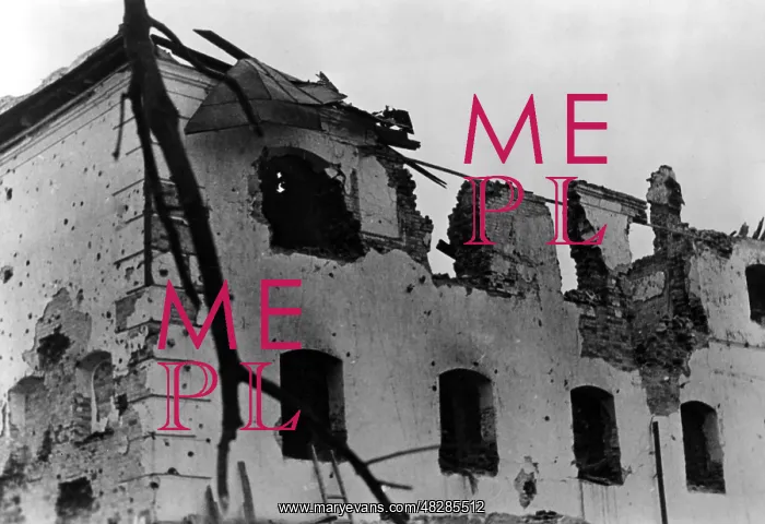 : Destroyed prison in Kholm, 1942 : Destroyed prison in Kholm, 1942