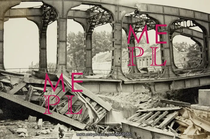 : Destroyed railway bridge in Mechelen (Belgium). Second? : Destroyed railway bridge in Mechelen (Belgium). Second?