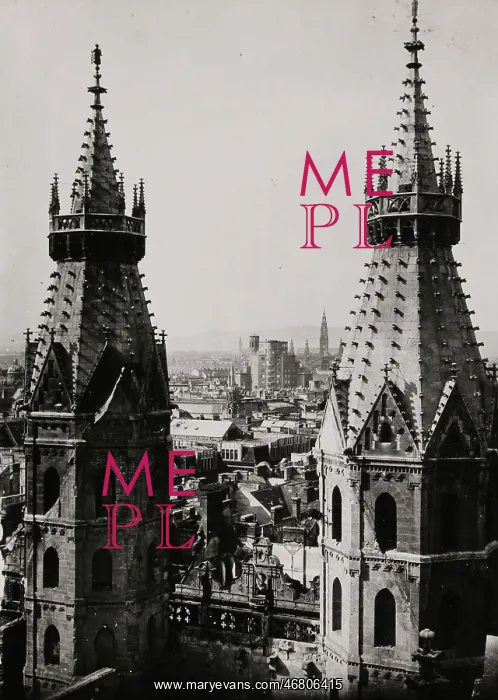 : Destroyed St. Stephen's Cathedral in Vienna : Destroyed St. Stephen's Cathedral in Vienna