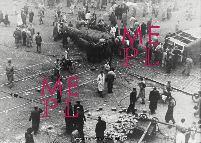 : Destroyed Stalin monument in Budapest during the Hungari : Destroyed Stalin monument in Budapest during the Hungari