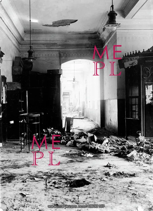 : Destroyed station hall, 1916 : Destroyed station hall, 1916