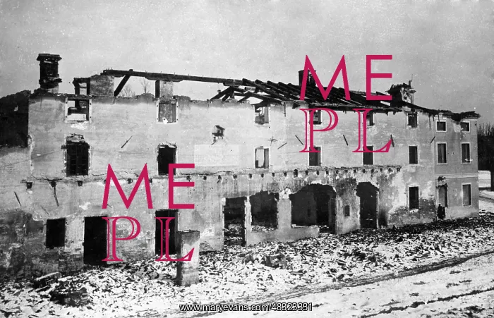 : The destroyed town hall of Grisolera, 1918 : The destroyed town hall of Grisolera, 1918
