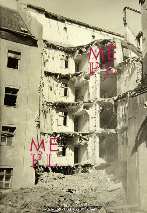 : Destroyed Vienna 1944-1946 - Bomb damage in : Destroyed Vienna 1944-1946 - Bomb damage in