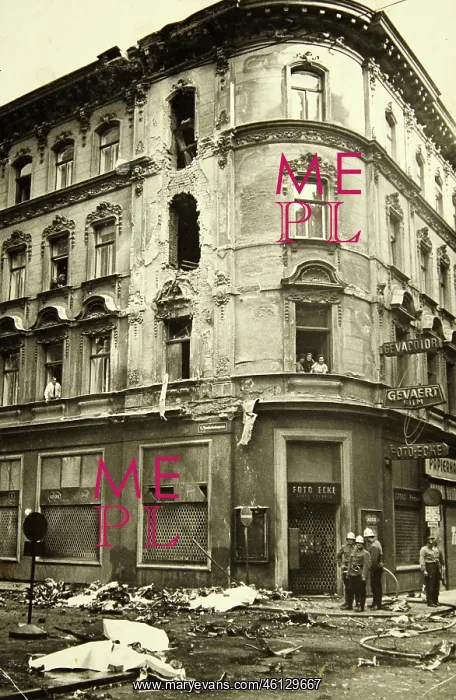 : Destroyed Vienna 1944-1946 - Destroyed house : Destroyed Vienna 1944-1946 - Destroyed house