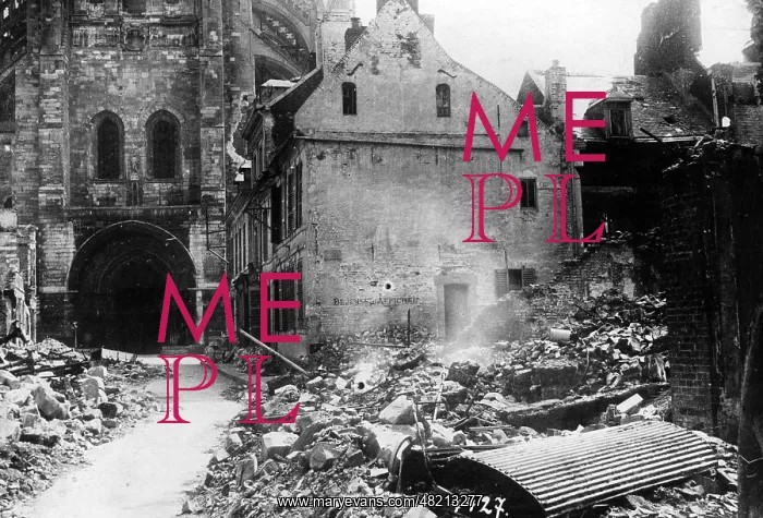 : Destruction in St. Quentin, 1917 : Destruction in St. Quentin, 1917