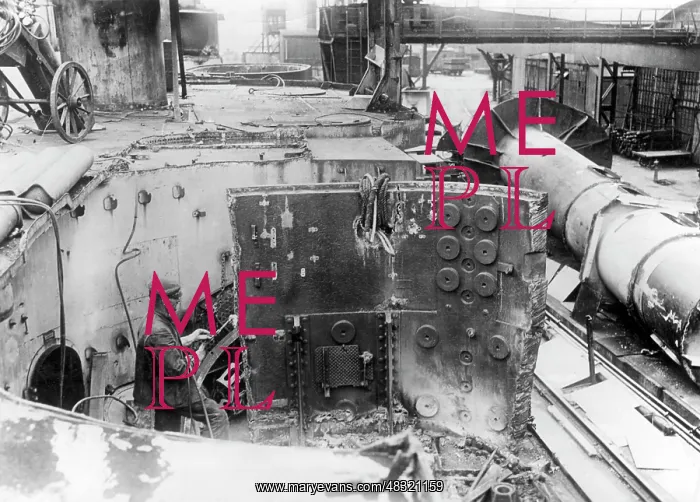 : Destruction of the turrets of a ship belonging : Destruction of the turrets of a ship belonging
