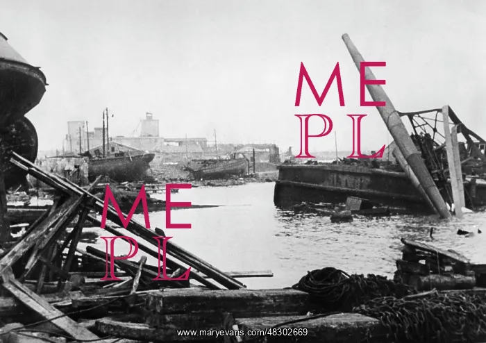 : Destructions in the Kerch harbor, 1941 : Destructions in the Kerch harbor, 1941