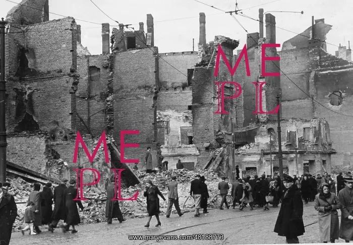 : Destructions in Warsaw after the end of the fights, 1939 : Destructions in Warsaw after the end of the fights, 1939