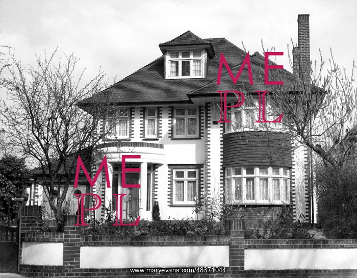 : DETACHED HOUSE 1930S : DETACHED HOUSE 1930S