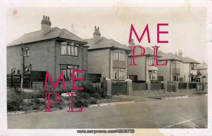 : Detached Houses, Formby, Lancashire : Detached Houses, Formby, Lancashire