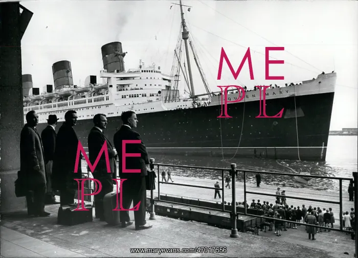 : Detectives on quayside, Queen Mary at Cherbourg : Detectives on quayside, Queen Mary at Cherbourg