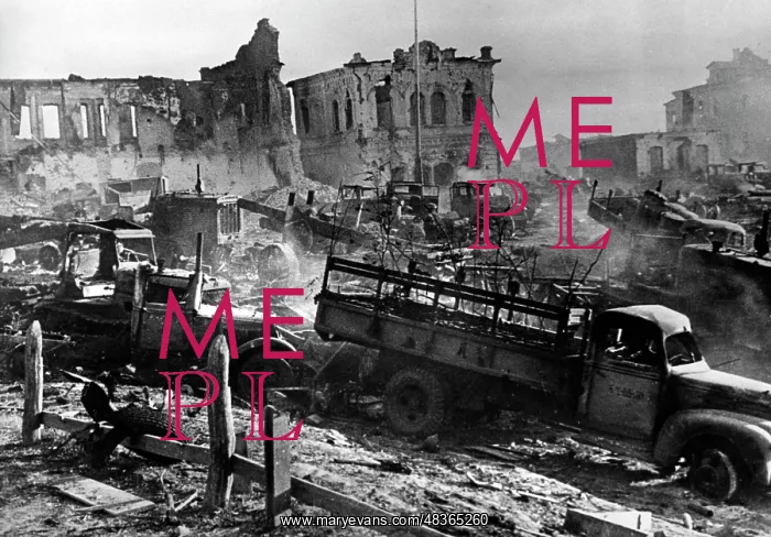 : Devastated city, 1942 : Devastated city, 1942
