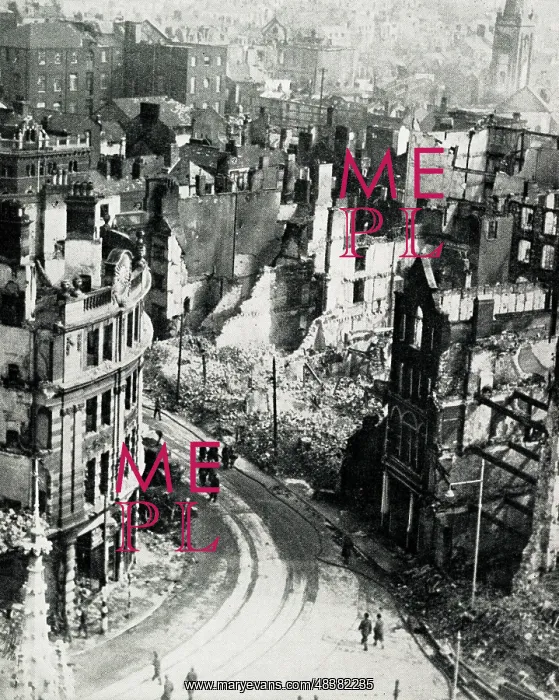 : Devastating bomb damage in Plymouth, WW2 : Devastating bomb damage in Plymouth, WW2