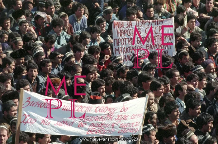 : Developments in Tajikistan, 1990 : Developments in Tajikistan, 1990