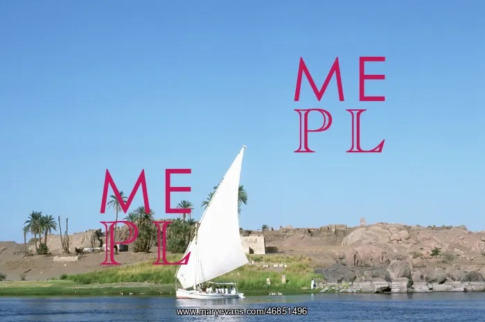 : Dhow or felucca on the River Nile, Egypt : Dhow or felucca on the River Nile, Egypt