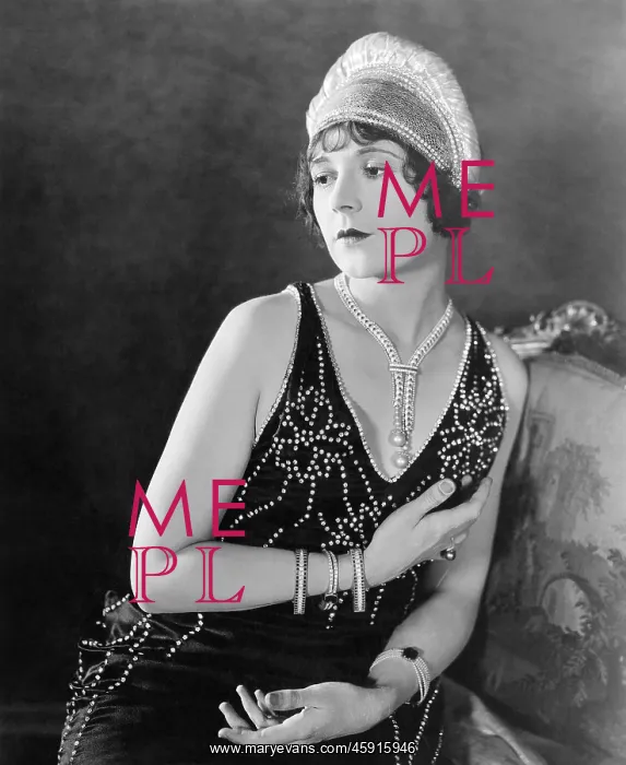 : Diamonds and pearls : Diamonds and pearls