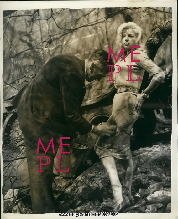 : Diana Dors during film making : Diana Dors during film making