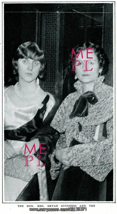 : Diana and Nancy Mitford at the Midnight Ballet : Diana and Nancy Mitford at the Midnight Ballet