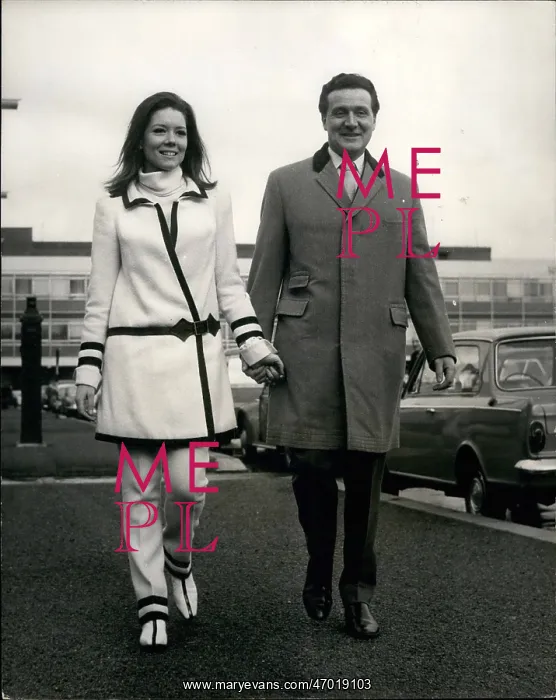 : Diana Rigg and Patrick Macnee as The Avengers : Diana Rigg and Patrick Macnee as The Avengers