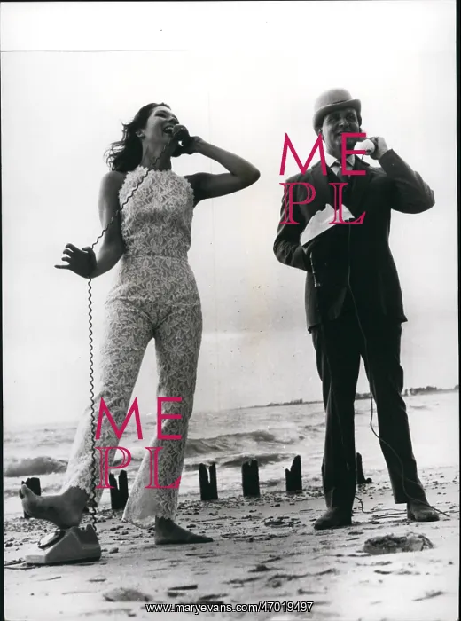 : Diana Rigg and Patrick Macnee as The Avengers : Diana Rigg and Patrick Macnee as The Avengers