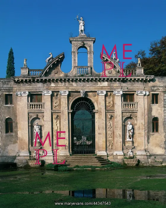 : Diana's Bath at Villa Barbarigo : Diana's Bath at Villa Barbarigo