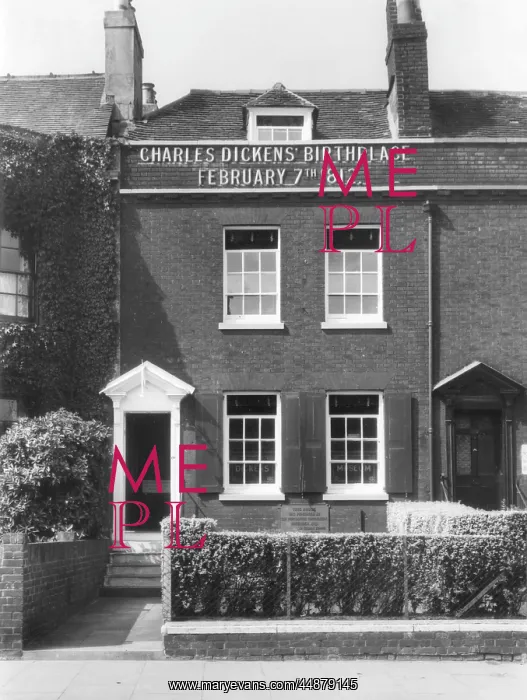 : DICKENS BIRTHPLACE : DICKENS BIRTHPLACE