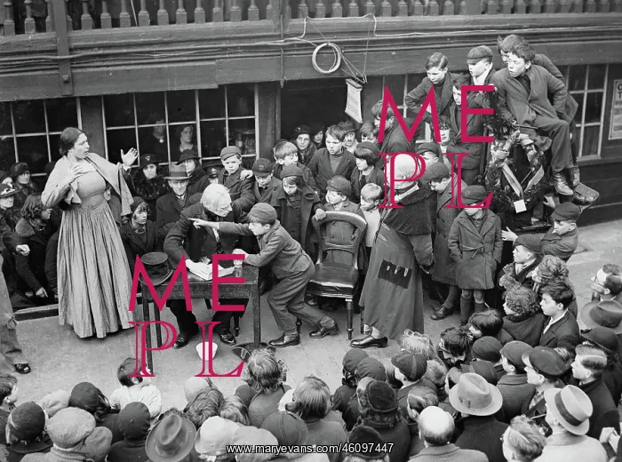 : The Dickensian Tabard Players play : The Dickensian Tabard Players play
