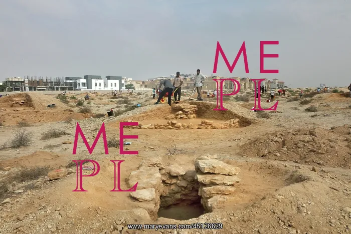 : Dilmun tomb, Janabiyah, Bahrain : Dilmun tomb, Janabiyah, Bahrain