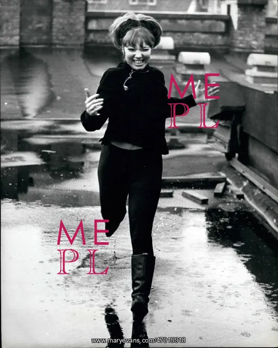 : Dilys Watling, understudy to Millicent Martin, London : Dilys Watling, understudy to Millicent Martin, London