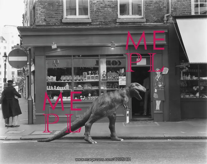  : A DINOSAUR IN LONDON