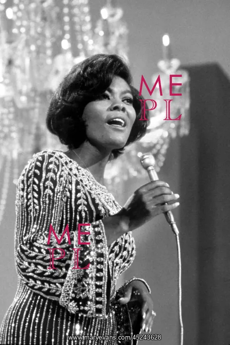 : Dionne Warwick around 1970. ? : Dionne Warwick around 1970. ?