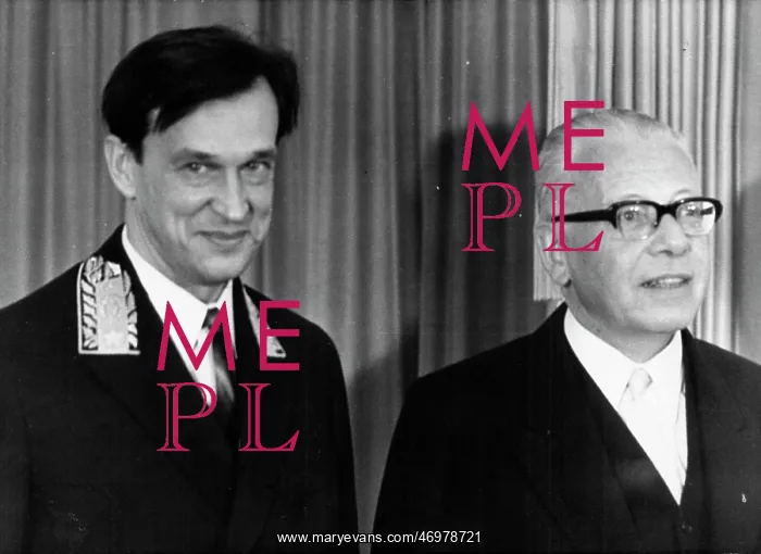 : Diplomat Valentin Falin 1926 - : Diplomat Valentin Falin 1926 -