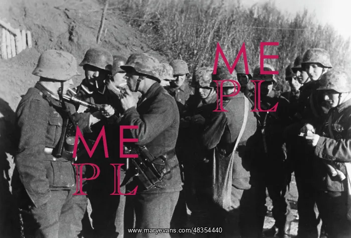 : Discussion of a German shock troop on the Eastern Front : Discussion of a German shock troop on the Eastern Front