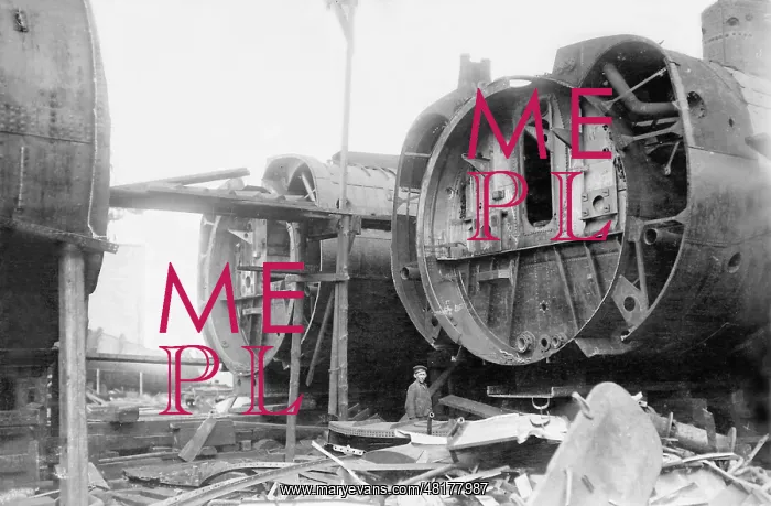 : Dismantling of German submarines, 1919 : Dismantling of German submarines, 1919