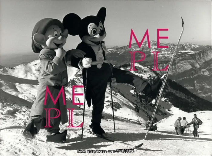 : Disney. Feb. 08, 1990 - Micky Maus and Dopey in the Swiss Alps : Disney. Feb. 08, 1990 - Micky Maus and Dopey in the Swiss Alps