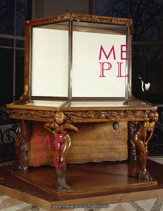 : Display cabinet, front view : Display cabinet, front view